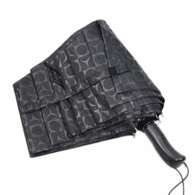 Ô tự động Mercedes-Benz màu đen cho nam